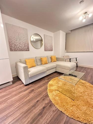 1 Bedroom Apartment- Free Parking, Broad St, City Centre, Birmingham (fotografie 3)