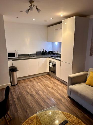 1 Bedroom Apartment- Free Parking, Broad St, City Centre, Birmingham (fotografie 6)