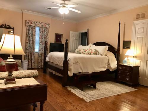 The Virginia Cliffe Inn – Glen Allen, VA