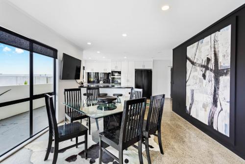 Awesome Designer 3BR Apt in the Heart of Manukau, Auckland