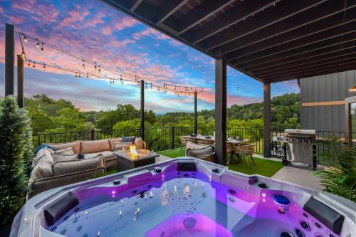 Smith Creek Resort- 6 Bedroom 22 Guests - Indoor Pool - Resort Amenities