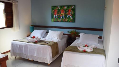 1 double bed, 1 twin bed