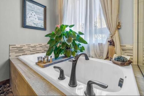 Faciliteter, Brasada Getaway-> Privacy, Hot Tub & Theater Room! in Powell Butte (OR)
