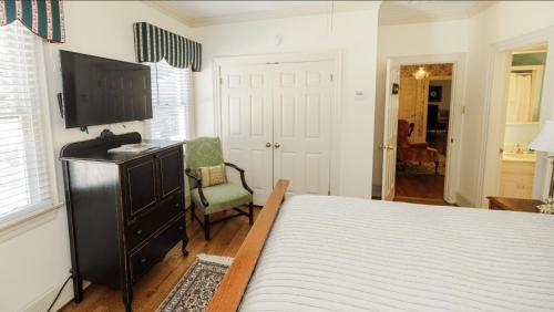 The Virginia Cliffe Inn – Glen Allen, VA