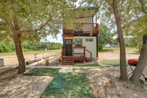 Hike & Explore: 60-Acre Outdoor Retreat in Tyler!, Tyler (foto 2)