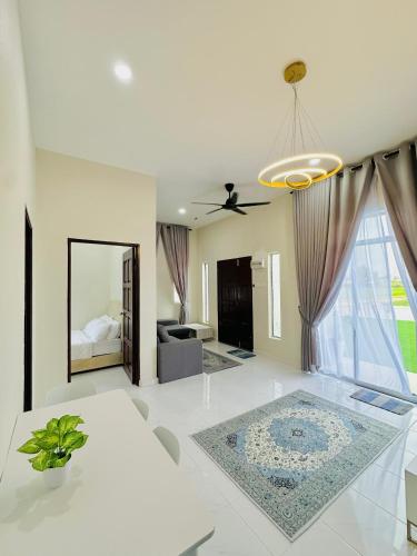 Laman Kota Pool Homestay in 亞恩