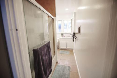 Private Room in East Hollywood, Los Angeles (photo 7)