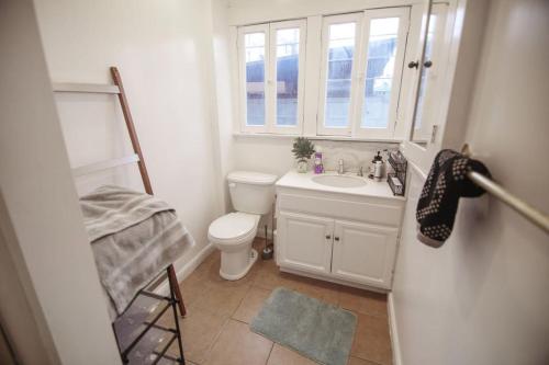 Private Room in East Hollywood, Los Angeles (photo 8)