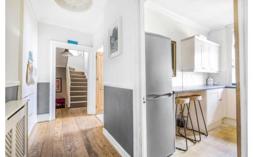 Northmill Cottage - Charming 2 bed residential property with courtyard in Easebourne