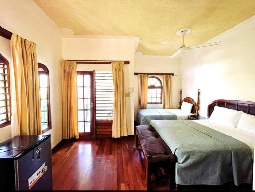 Kariba Kariba in Mandeville