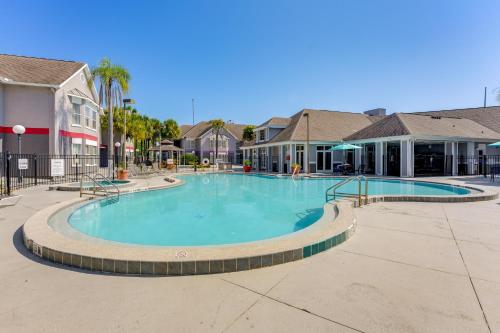 2 Mi to Disney and Old Town Resort Condo with Perks
