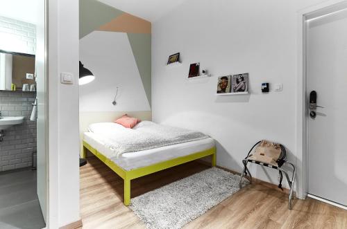 Standard Double Room image 10