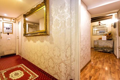 Ca' Della Loggia - image 7