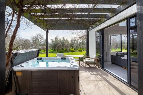 Hot tub, Olive Grove Estate in Martinborough