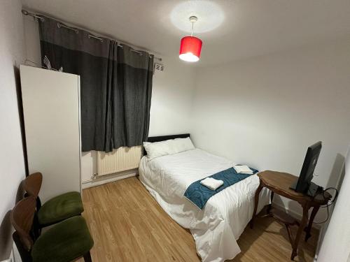 Comfortable 4BR 3BA Full Flat Near Tube, Tower Hamlets, Londyn