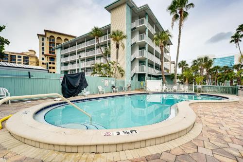 2 Blocks to Clearwater Beach Walkable Coastal Gem