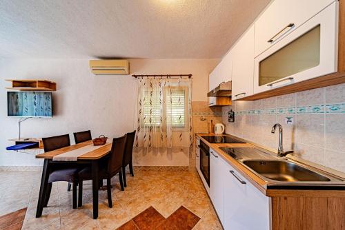 ห้องครัว, Apartments by the sea Pasadur, Lastovo - 8391 in ลาสโตโว