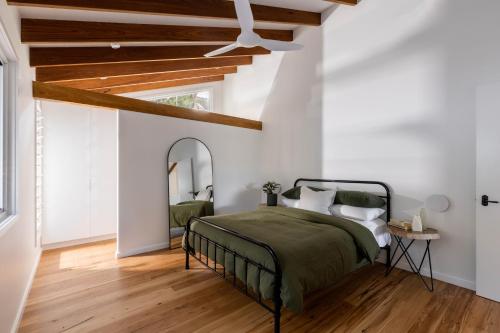 Blackbutt House - Luxe Retreat With Pool and Sauna - image 5