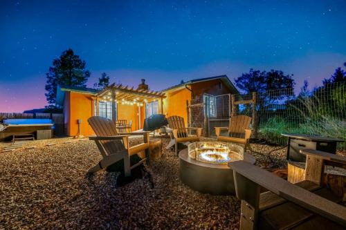 Arrowleaf Family House with Hot Tub, Kanab