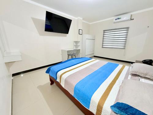 Hotel SMIR in Хуакіллас