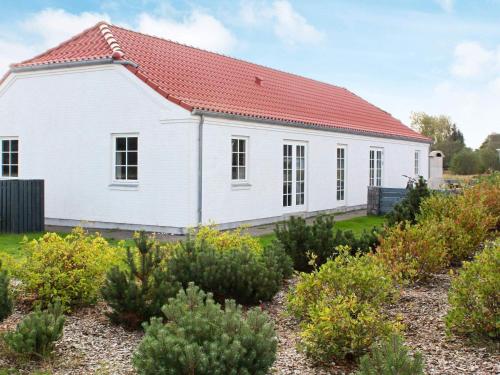 10 person holiday home in Blåvand-By Traum