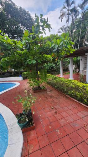 Los Abuelos Mulua Reu House in Retalhuleu