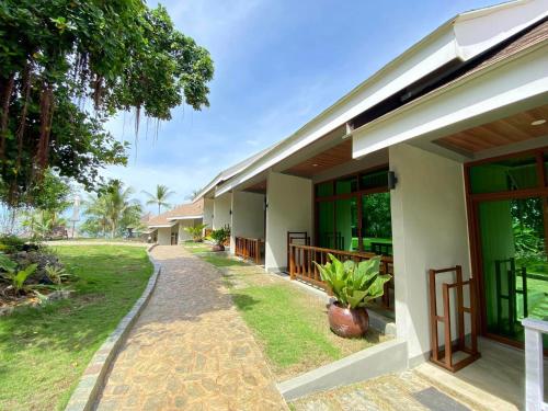Bugnaw Si-E Beach Resort  in Anda
