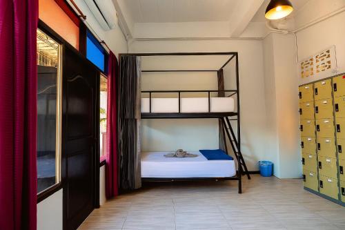 Eclipse Hostel and Bar Room Type - Bed in 8-Bed Mixed Dormitory Room