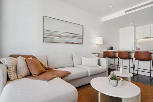 Stylish Fortitude Valley Accommodation Sleeps 6 Resort Amenities