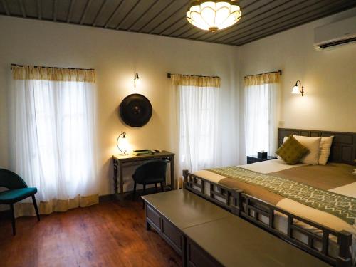 room detail thumbnail 1