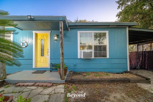 Balmy Blue Beachy Bungalow