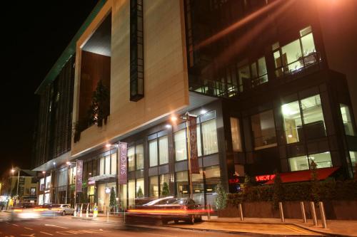 Είσοδος, The Savoy Hotel in Limerick