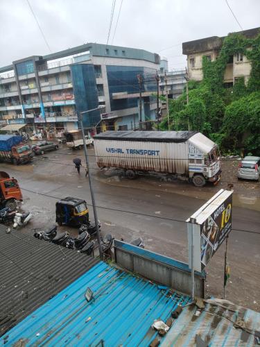 TEN Hotel in วาปิ