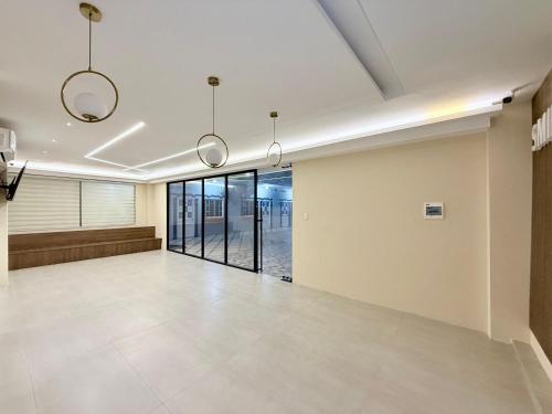 Паб/Коктейль-бар, Hotel SMIR in Хуакіллас