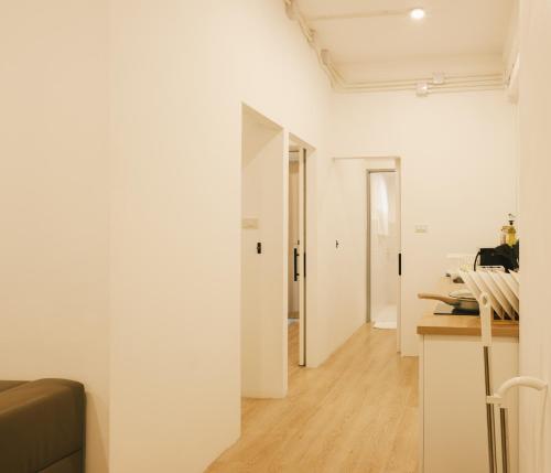 City Silom I King Bed I Sleep 3 I 2 Bedroom - image 7