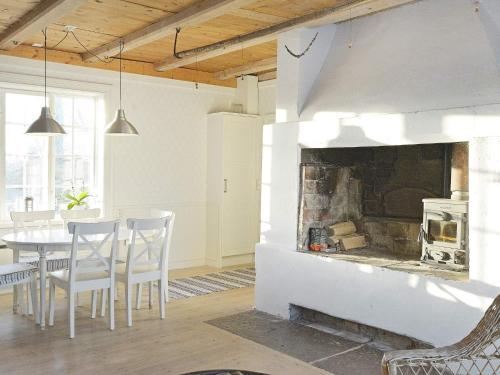 6 person holiday home in HOVA-By Traum in Hova