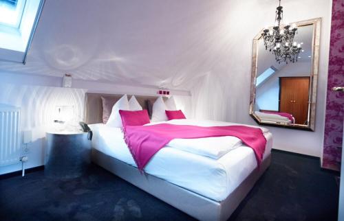 Ressmann`s Residence - image 13