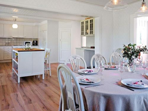 14 person holiday home in HOVA-By Traum in Hova