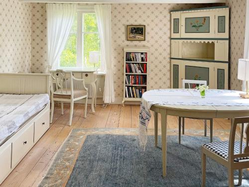 Iekārtas, Idyllic Family Retreat Close to the Sea in Fallo