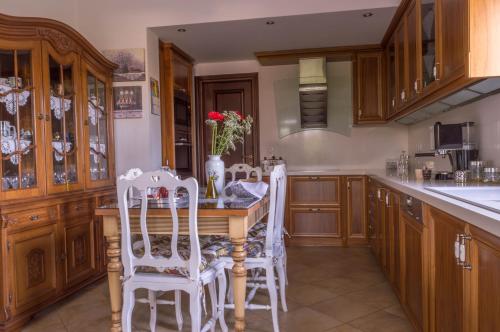 Luxury Villa Karteros - image 7