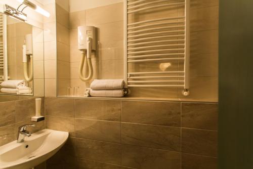 Corvin Hotel Budapest Corvin Wing - image 9