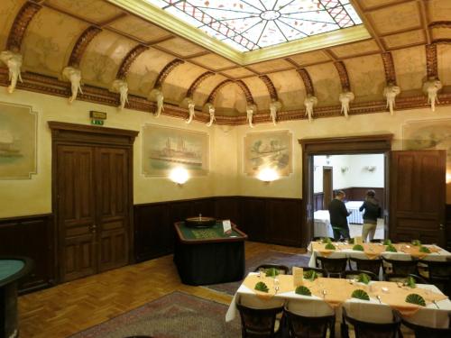 商務中心, 大象酒店 (Hotel Elefant) in 詩威林市中心