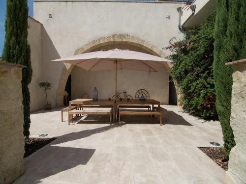 Erkély/terasz, Commodious Villa in Campagnan with Swimming Pool in Gignac