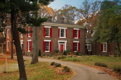 Early Inn at the Grove - Accommodation - Rocky Mount