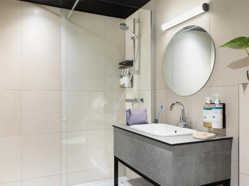 Hotel Hubert Grand Place - image 9