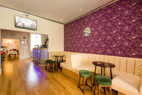 Canberra Hotel - image 13