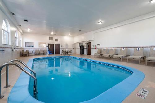Comfort Inn Romeoville - Bolingbrook - image 7