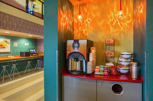 Clarion Inn & Suites - image 11