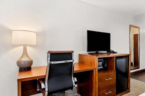 Comfort Inn University Wilmington - image 12