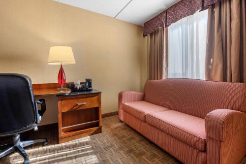 Clarion Hotel Conference Center on Lake Erie in Dunkirk, USA